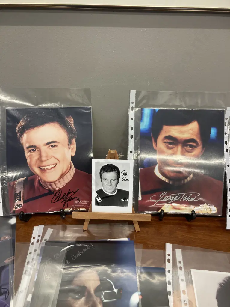 Lot of 18 Assorted Star Trek Actors Signed Pictures - 3 Have Small Hologram Label Image 1++